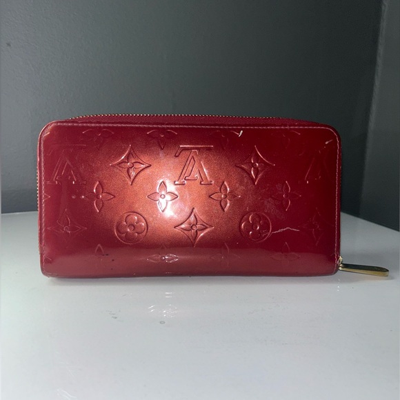 Louis Vuitton Red Vernis Zippy Wallet CA 4111 - Picture 7 of 12